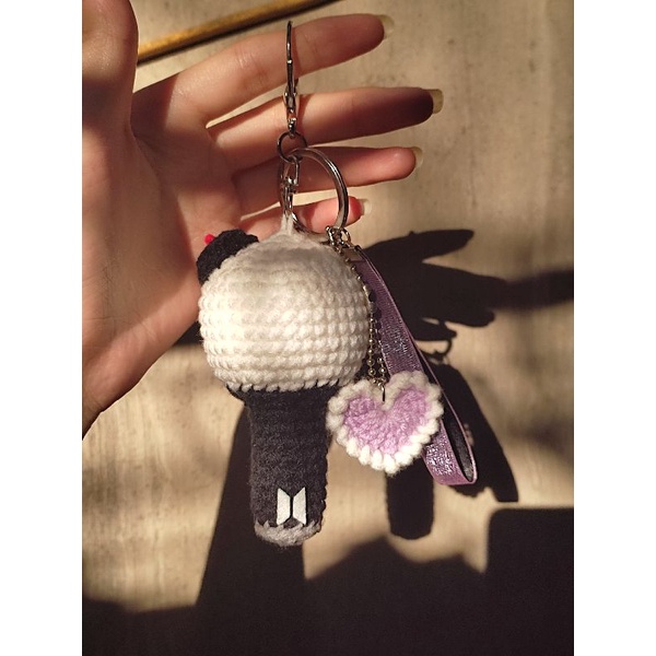 Móc khoá lighstick Army Bomb BTS bằng len handmade