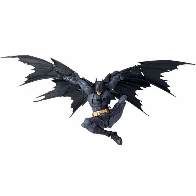 Mô Hình Nhân Vật Batman REVOLTECH Có Khớp Động Độc Đáo
