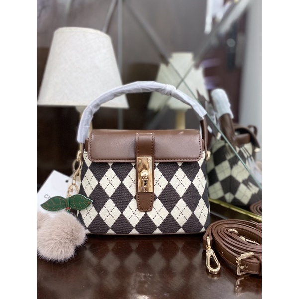 Túi Chio’2nd tặng kèm Charm bông CHÍNH HÃNG