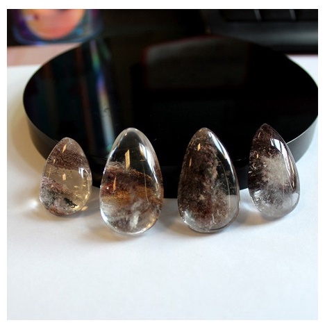 Phantom Quartz - Thạch Anh Ưu Linh hình giọt nước