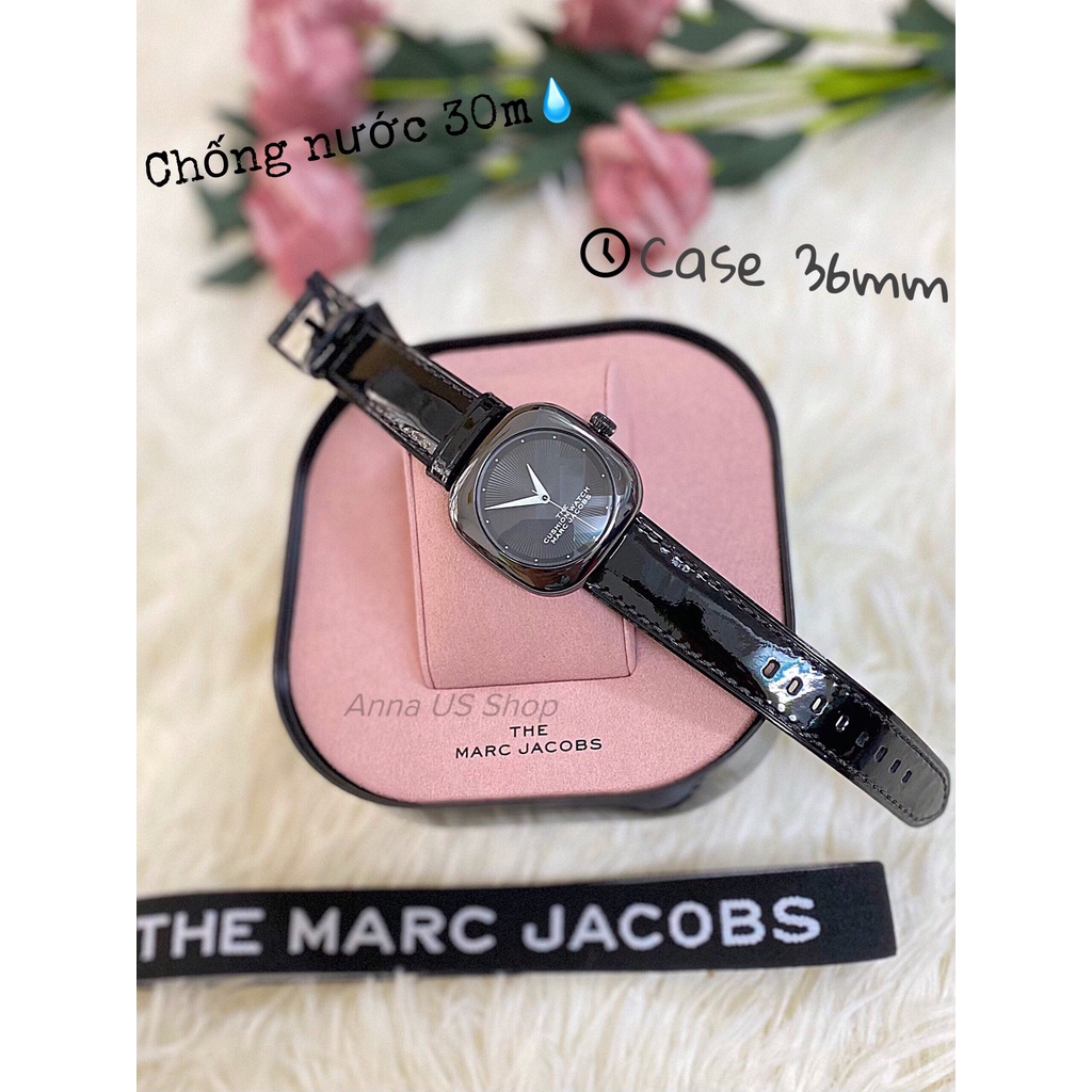 Đồng Hồ Nữ Marc Jacobs The Cushion Quartz Black Dial MJ0120184708 Dây Da Màu Đen Mặt Vuông