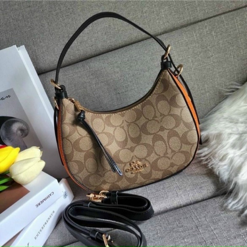 Túi đeo chéo Coach Kleo hobo