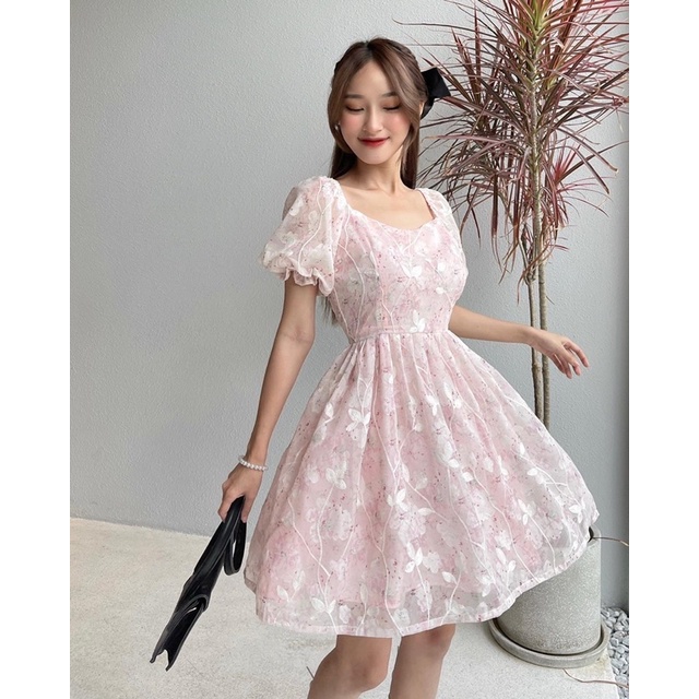 Đầm ngắn tay hoạ tiết thêu hoa || Daisy mini dress