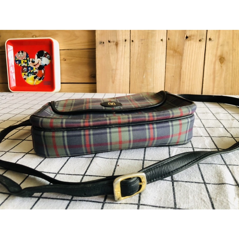 Túi đeo chéo 2hand hiệu Daks