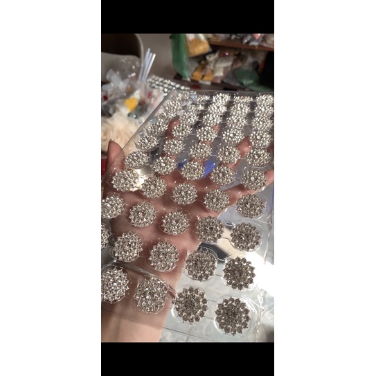 Khuy áo,cúc áo 2,5cm chất liệu đá kim loại