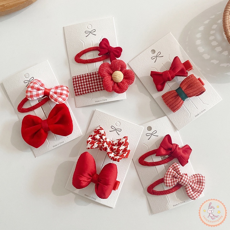 Set 2 Kẹp Tóc Họa Tiết Caro Đỏ Mừng Năm Mới Cho Bé Gái