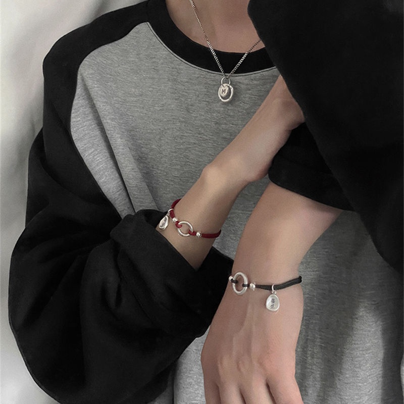 Vòng Đeo Tay Cài Khóa An Toàn Cho Cặp Đôi