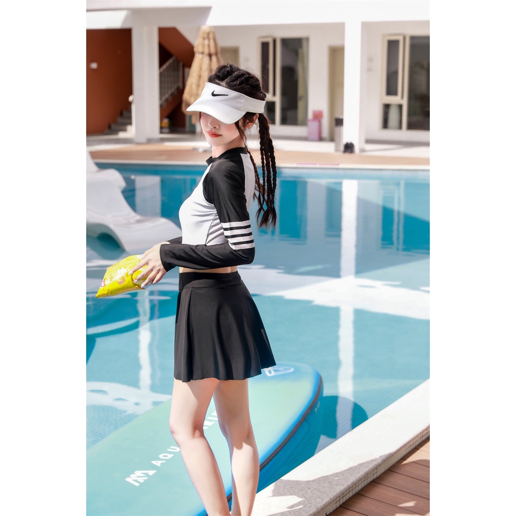 Bộ Đồ Bơi Thể Thao Dài Tay Ôm Dáng Kín Đáo Cho Nữ