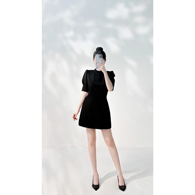 Đầm tay bồng xẻ tà korea