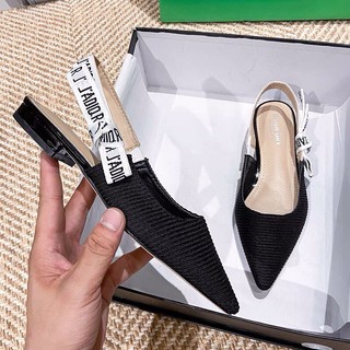 Sandal bệt đế bằng J'adior nơ trắng mũi nhọn