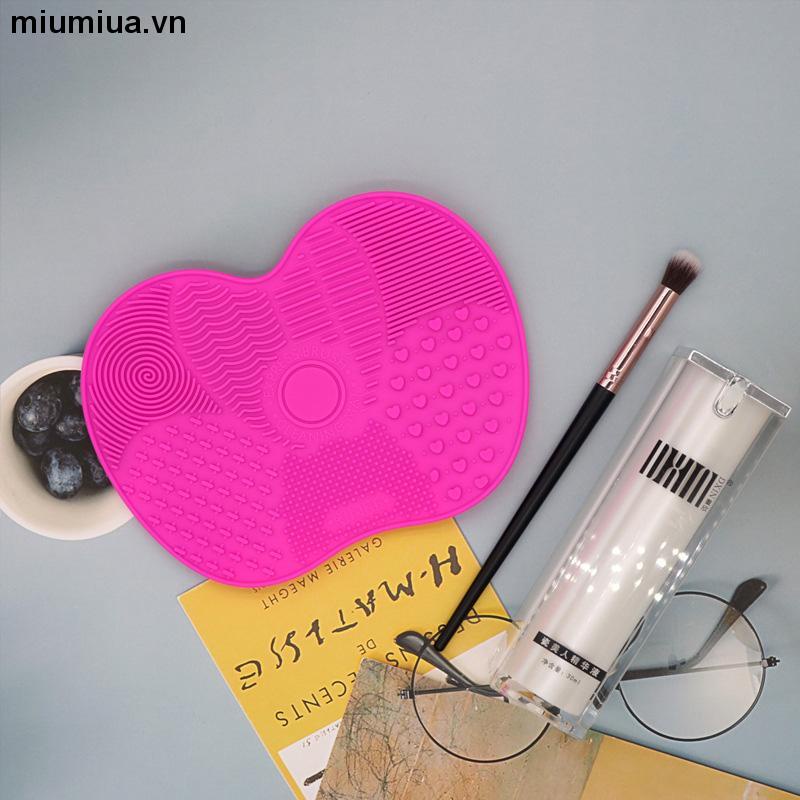 miumiuaMiếng silicon vệ sinh cọ trang điểm tiện dụng