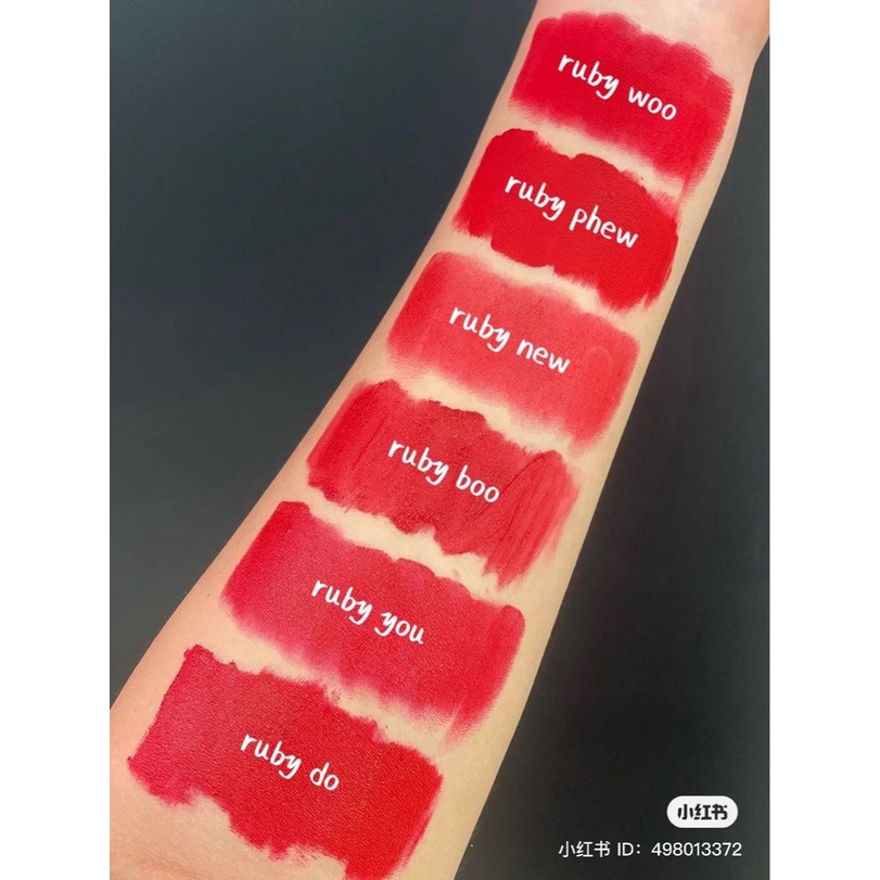 Bộ sưu tập son môi MAC phiên bản lễ hội • Ruby Woo’s Party Crew