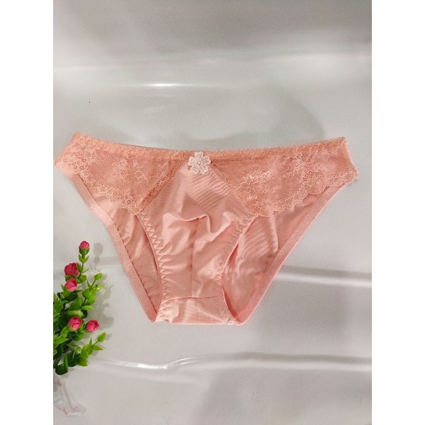 Quần lót nam phối ren