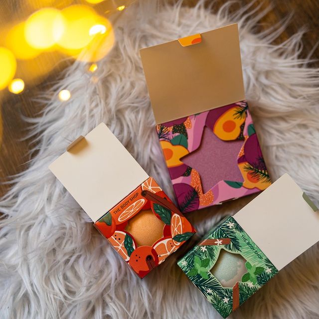 Viên thả bồn tắm Bath Bomb The Body Shop - Viên sủi bồn tắm tạo bọt Bath Bubble