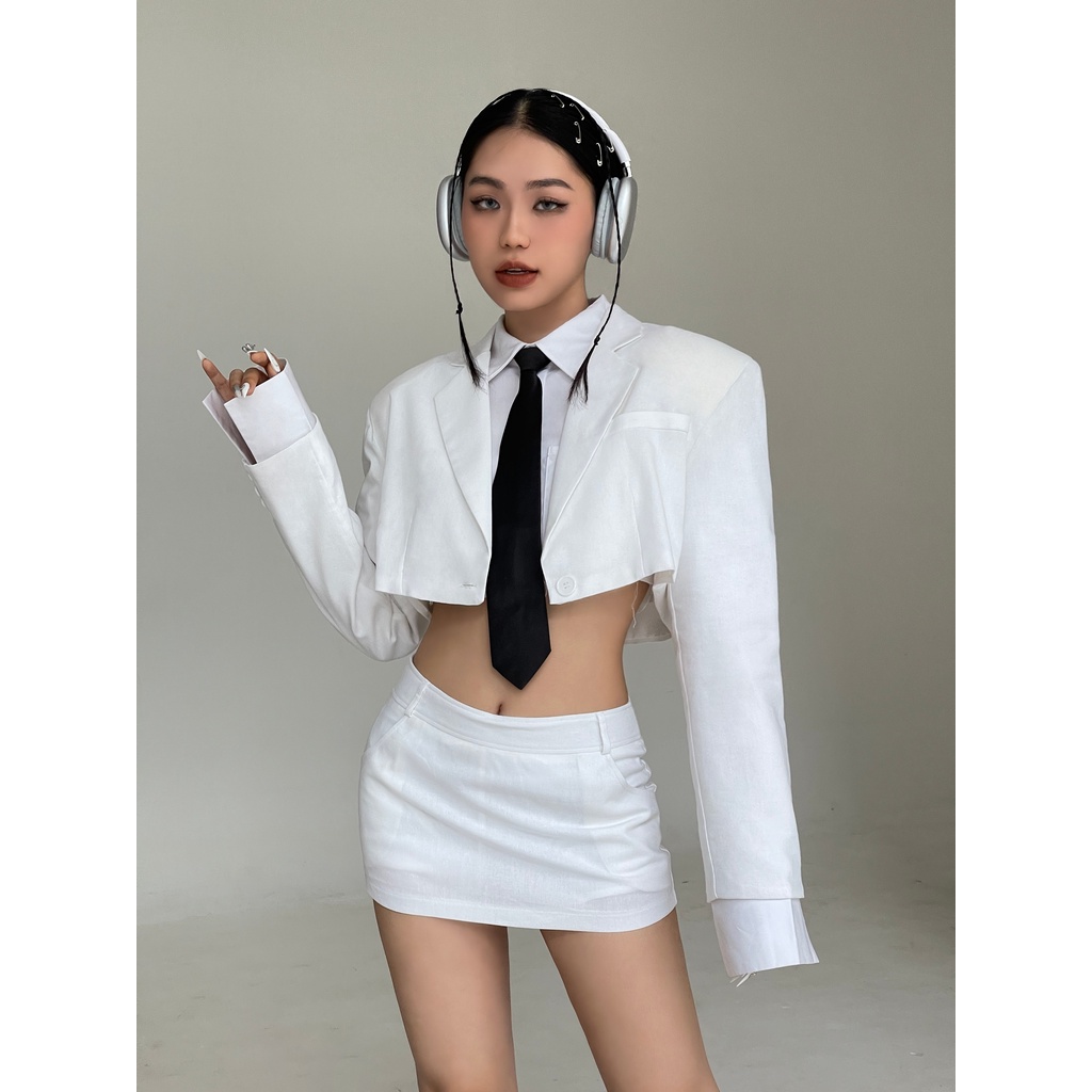 Áo Vest Croptop tay dài màu Trắng - Linen Croptop Vest - DEPASS