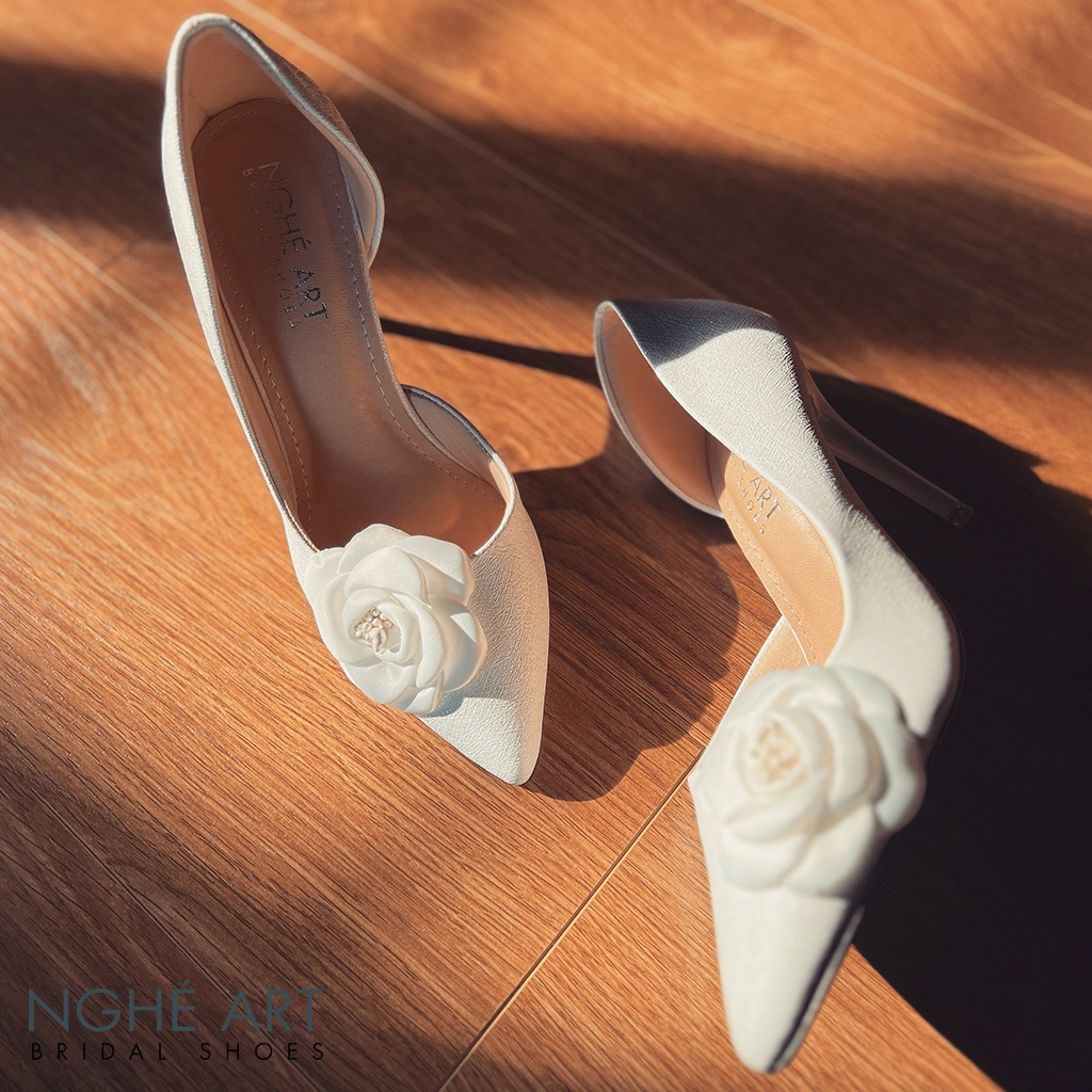 Giày cưới Nghé Art cao gót hoa trà 456