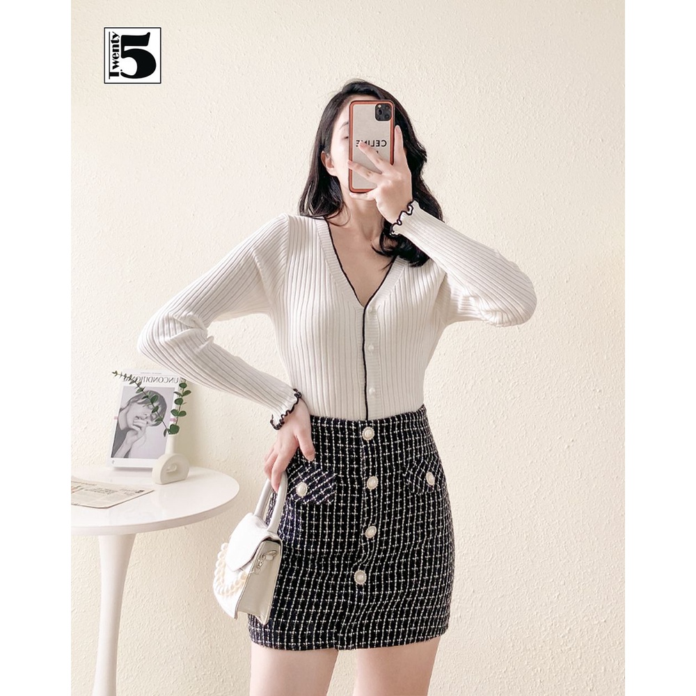 Áo len gân mỏng nữ tay dài dáng ôm cổ tim viền bèo thêu Twentyfive 4250