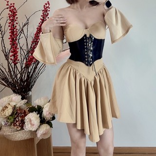 Đầm xoè cúp ngực tay áo rời siêu quyến rũ