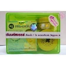 Kem trị tàn nhang và nám trắng da thái lan - sét nám xanh 5 món