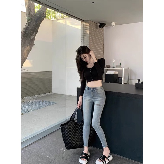 Quần Jean ôm nữ cạp cao mẫu mới siêu xinh phù hợp nhiều phong cách sang chảnh