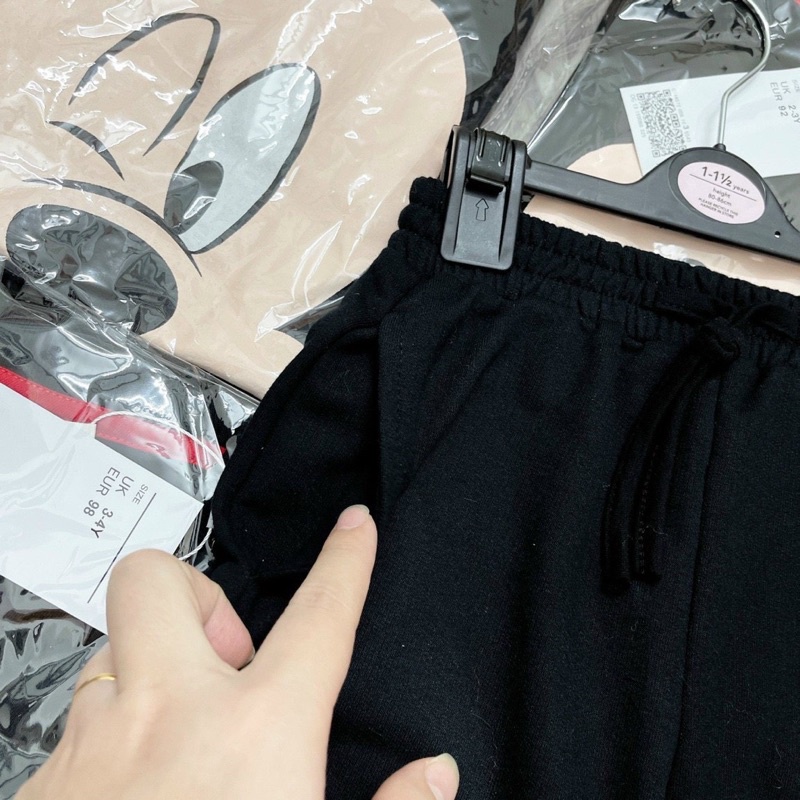 Set bộ đùi đen hình micky cho bé