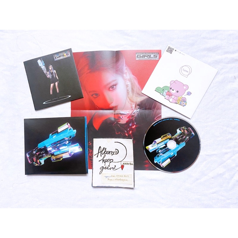 Aespa mini album Girls đã khui seal, ver digipack gồm CD poster photobook đồ như hình.