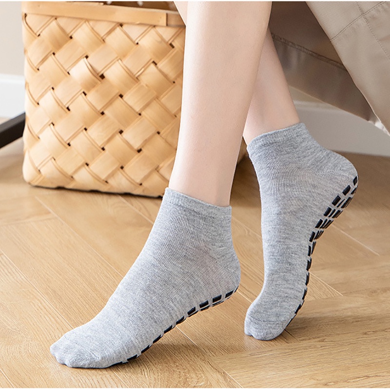 Tất chống trượt cho bé tất trẻ em chống trơn vớ cho bé trai bé gái giá rẻ [ 01 đôi ] Black dot SOC105