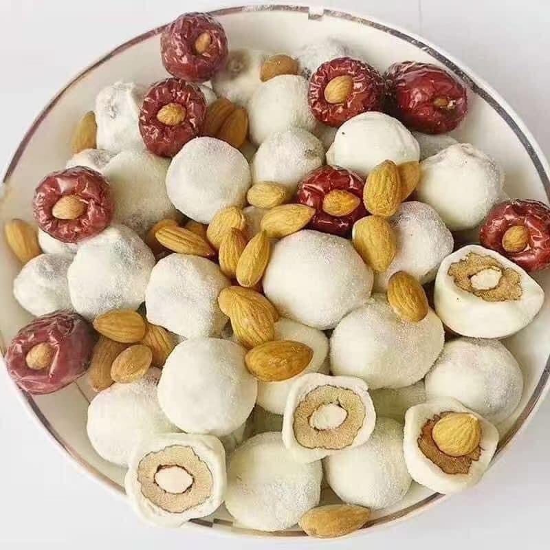 Kẹo sữa lạc đà táo đỏ nhân hạnh nhân Tân Cương túi 500gr