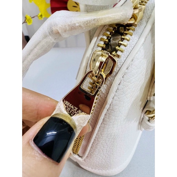 Túi versace dáng hến