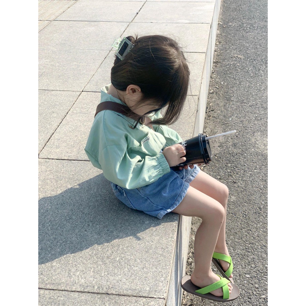 Quần short jean có túi nhỏ bé gái