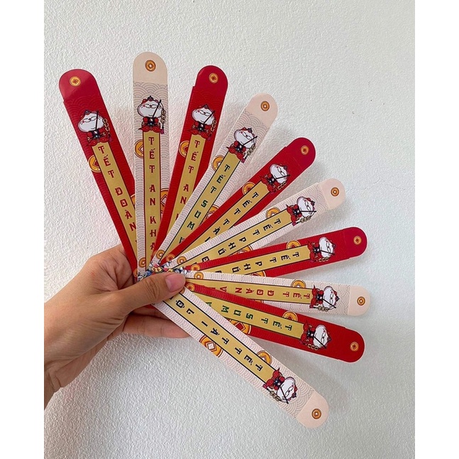 Bao lì xì gieo quẻ đầu năm độc lạ