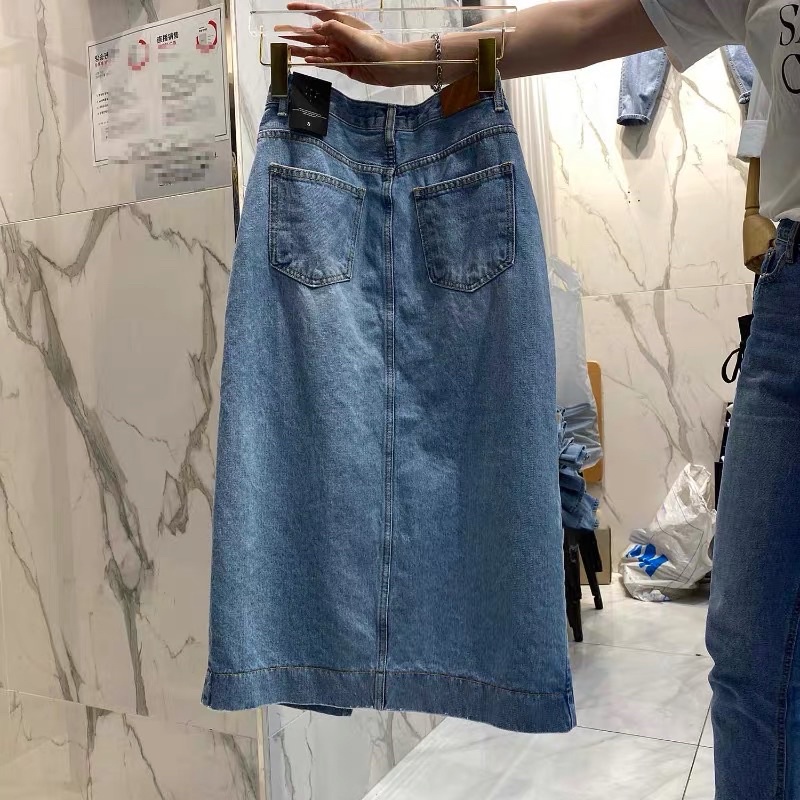 Chân váy bò midi xẻ dọc thân trước