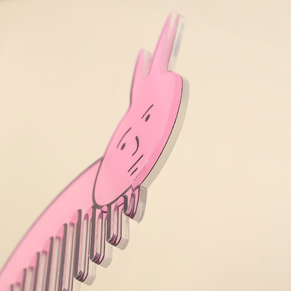 1 Lược Chải Tóc Chống Tĩnh Điện Hình Thỏ Hồng Dễ Thương