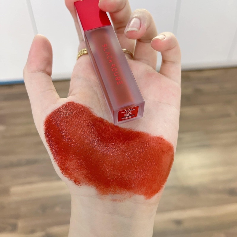 Son Kem Lì Black Rouge tone đỏ nâu