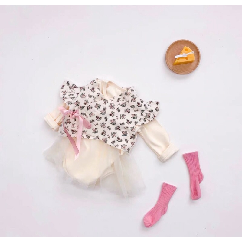 Set áo gile Hanbok- kèm mũ siêu xinh cho bé gái sz 7-11kg