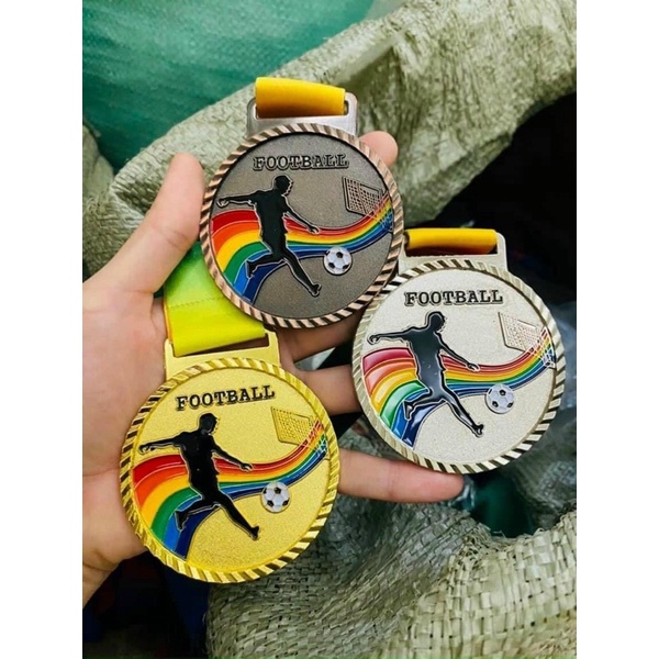 Sỉ Huy chương bóng đá cao cấp, Vàng, Bạc, Đồng