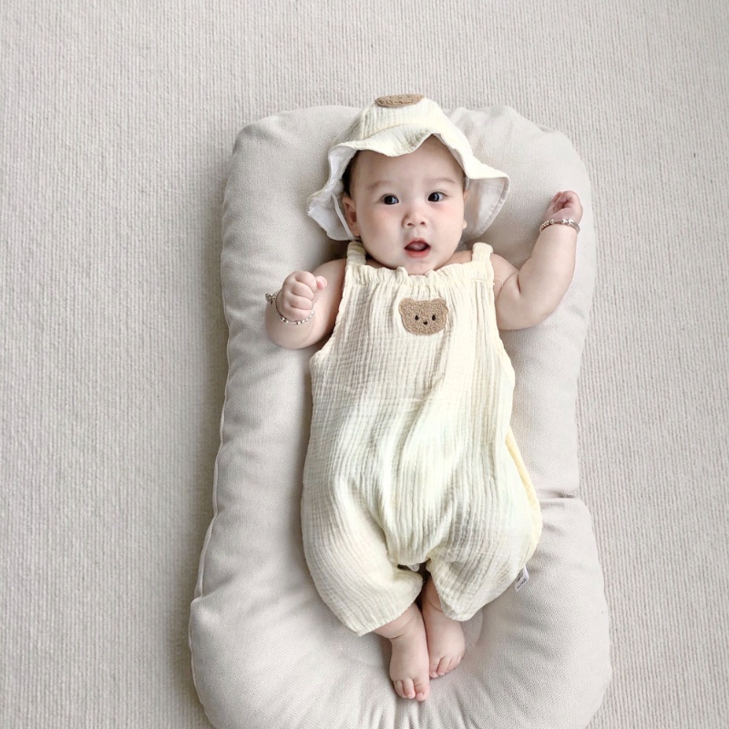 Bộ đồ liền thân sát nách có nón chất liệu cotton thời trang mùa hè xinh xắn cho bé sơ sinh