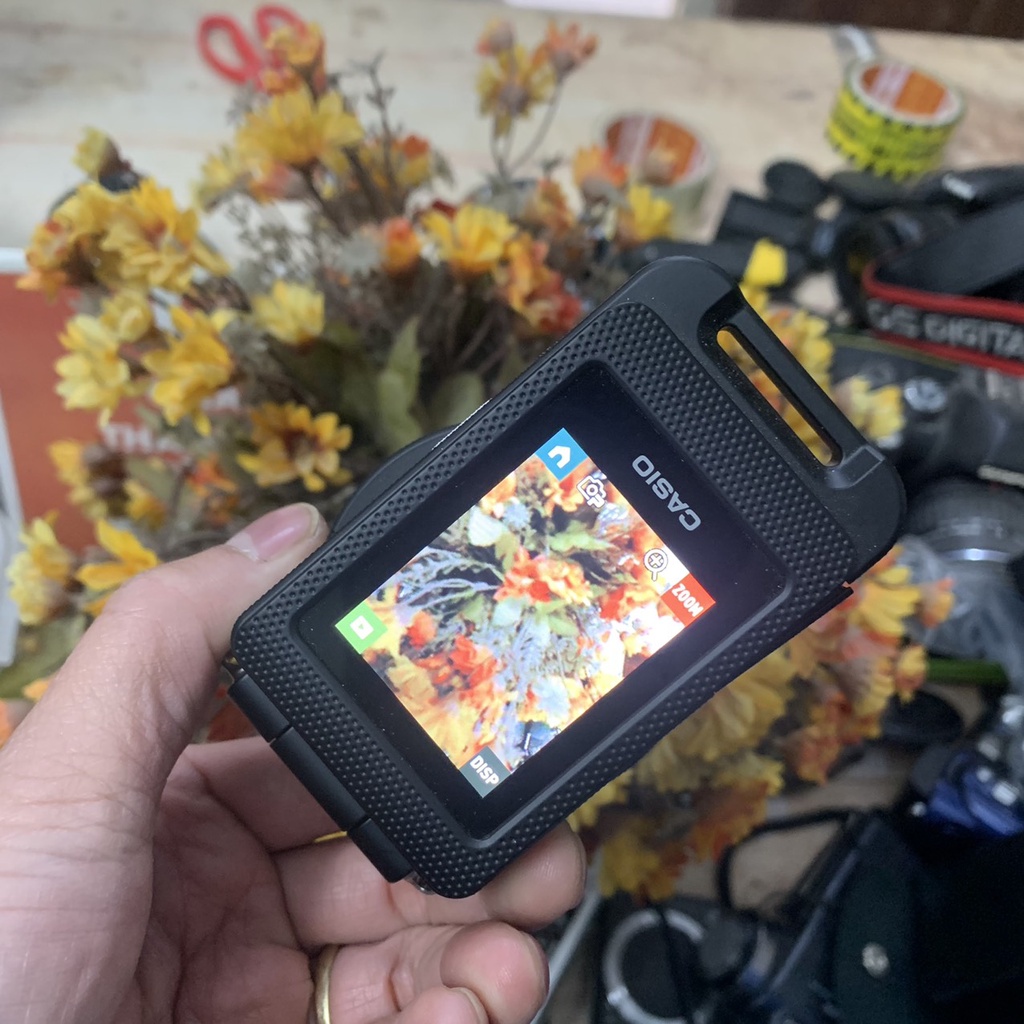 Máy ảnh Casio EX-FR10 cảm biến 14Mpx