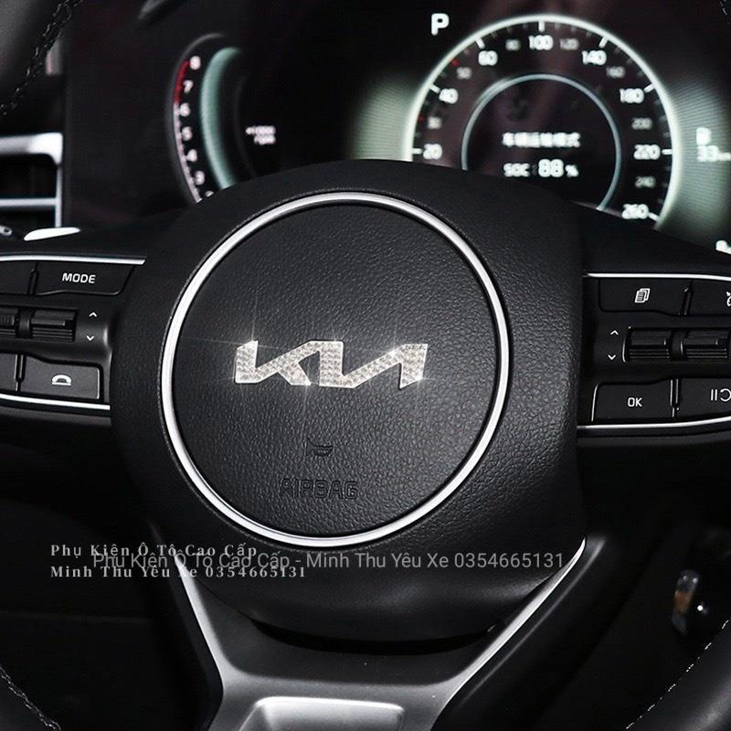 Đính Đá Vô Lăng Logo KIA Mới - Seltos - Sonet - K3