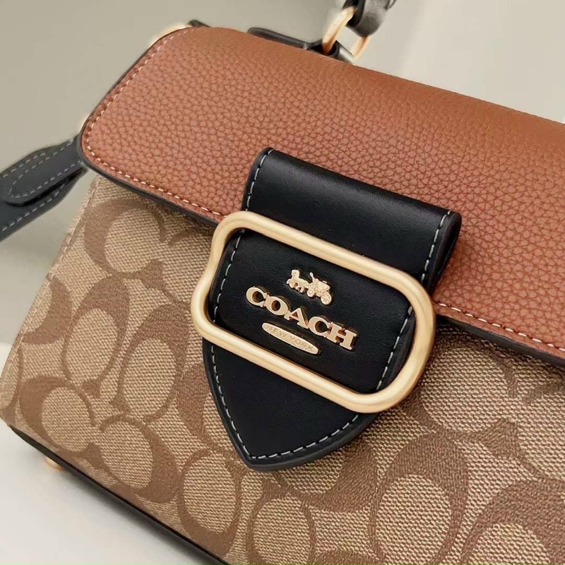 Túi đeo chéo Coach Morgan Top siêu trẻ trung