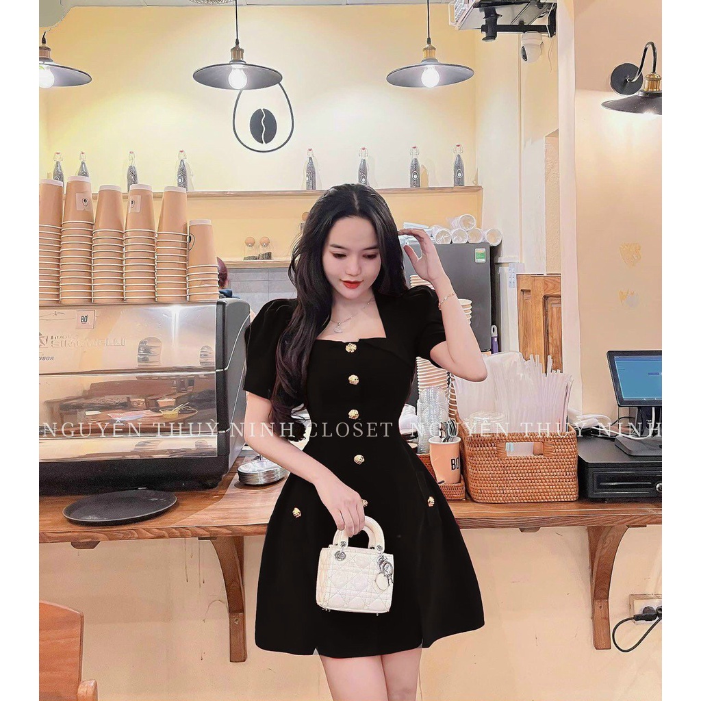 Đầm xòe hai màu đỏ đen đính nút xinh xắn chất liệu nhung cứng dày dặn lên dáng thời trang nữ VESTA