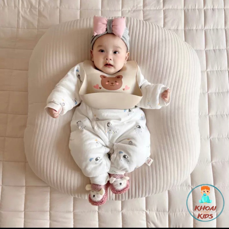 Yếm ăn dặm silicon có máng chống rơi vãi cho bé trai bé gái