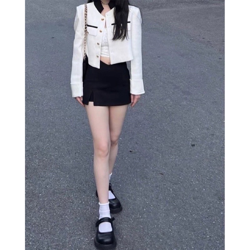 Set Áo Vest Croptop Trắng Kèm Chân Váy