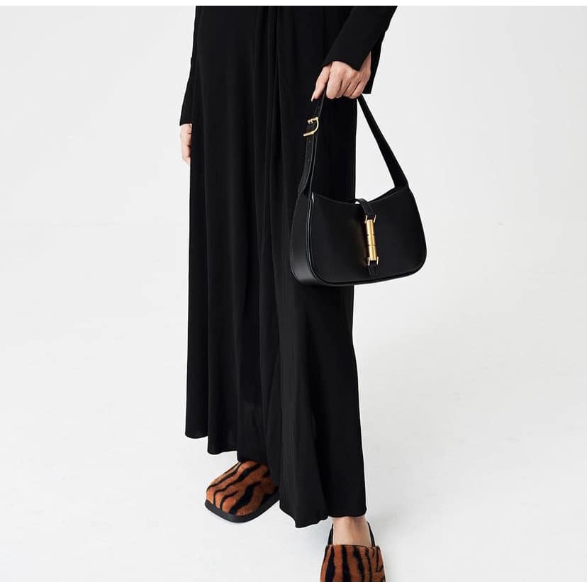 Túi kẹp nách cnk khoá chữ I hàng xuất dư loại 1 full bill tag T09