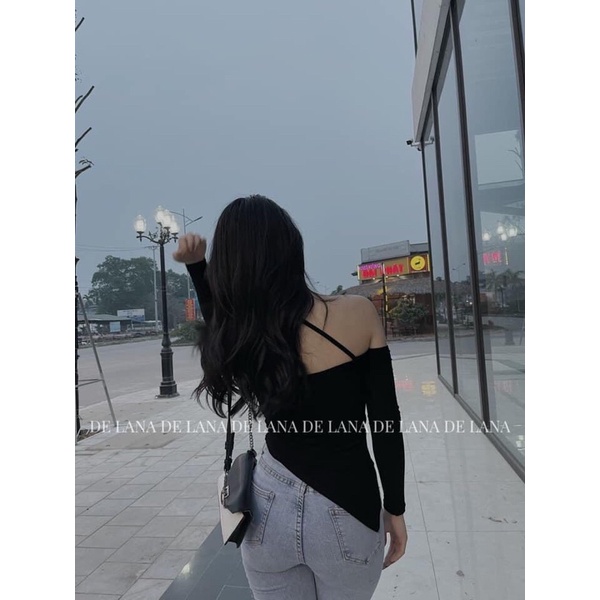 Áo kiểu hở vai cổ dây phối vạt áo chéo phong cách