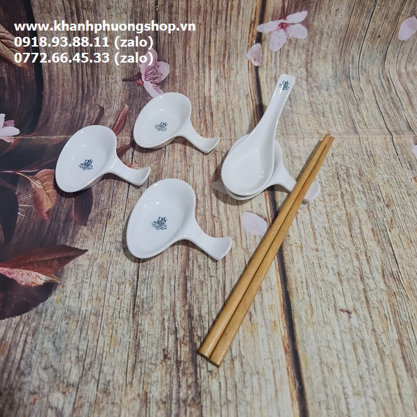 Gác đũa sứ Minh Long