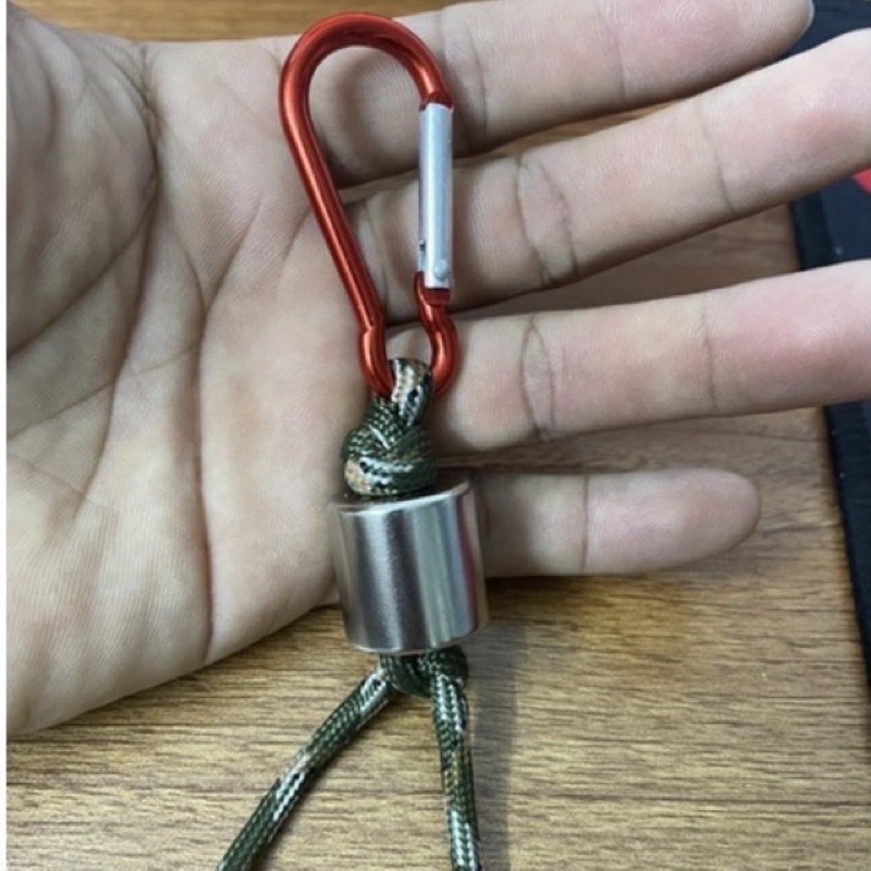 Nam châm vn cột sẵn móc khoá