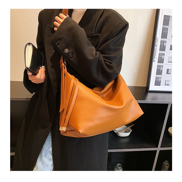 Túi Đeo JASMIN NOIR Chéo Da PU Hình Gối Đính Tua Rua Thời Trang Cho Nữ