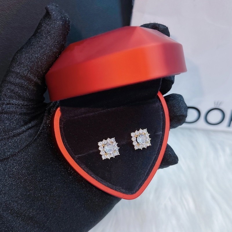 Bông tai vuông mới gắn đá siêu sáng