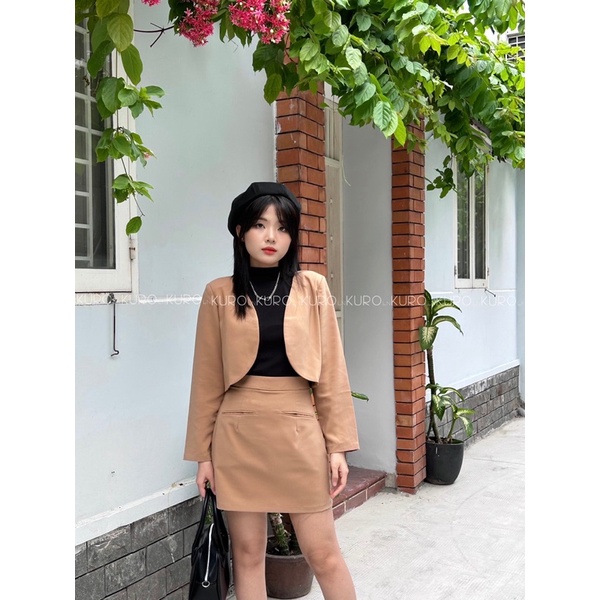 Set 2 món vest/ blazer croptop phối chân váy mổ túi có lót quần bên trong